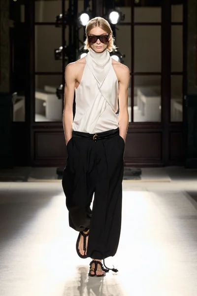 Look 36